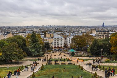 Montmartre, Paris, Fransa. 2019. Bulutlu bir gün.