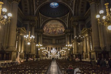 Paris 'teki Madeleine Kilisesi. 2018 Fransa