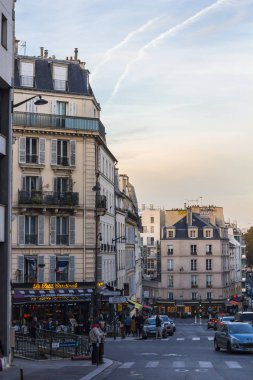 Paris 'te gün batımı Pantheon yakınlarında