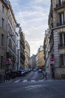 Franch Strret Paris 'te akşam vakti