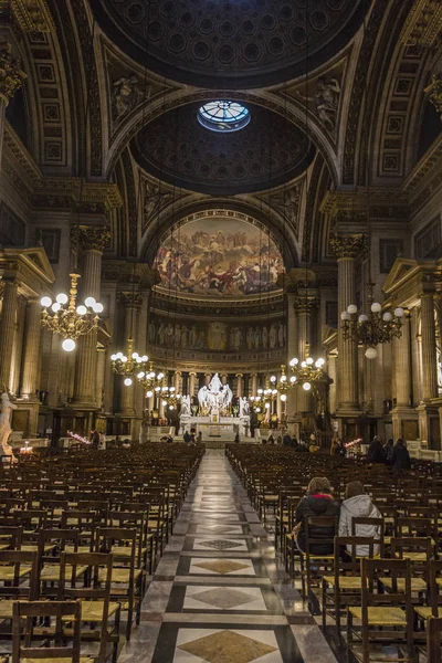 Paris 'teki Madeleine Kilisesi (Fransa). 2018