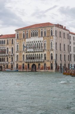 Büyük Kanal 'dan güzel bina manzarası