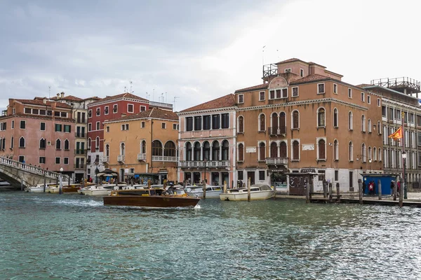 Παλαιά Κτίρια Στο Μεγάλο Κανάλι Της Βενετίας Ιταλία — Φωτογραφία Αρχείου