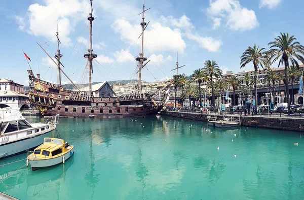 Oude Grote Schip Haven Van Genua Turquoise Water Italië — Stockfoto