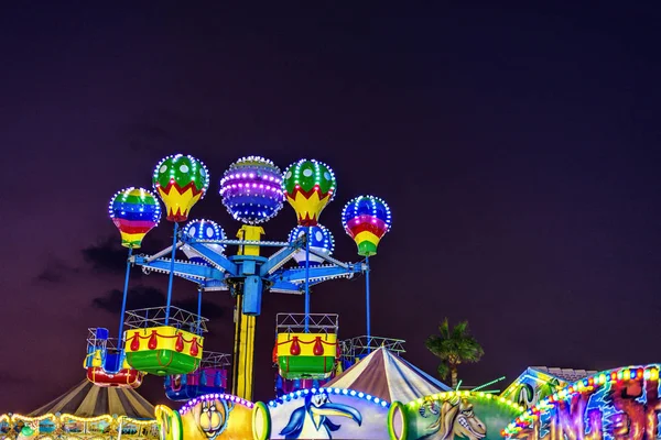 Protaras Cypr Września 2018 Nocny Wyścigu Balon Amusement Ride Kolorowe — Zdjęcie stockowe