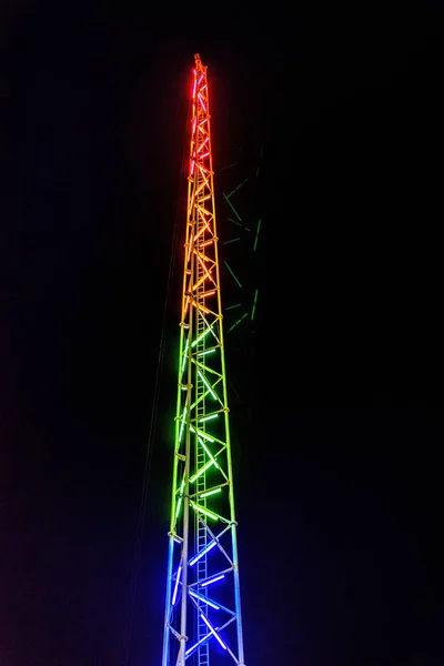 Nacht Uitzicht Reverse Bungee Kermis Rit Toren Kleurrijke Lichten Gloeien — Stockfoto