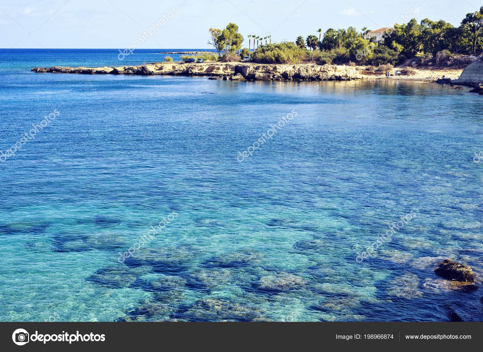 Daylight View Beach People Seashore Crystal Clear Water Green