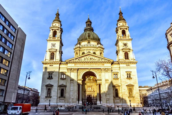 Budapest Hongarije April 2018 Stephen Basiliek Van Bodem Helder Gele — Stockfoto