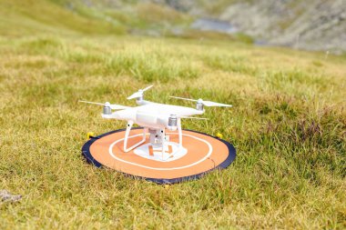 Uçak kalkış için Fagaras dağlar, Romanya'da ev noktadan hazırlanıyor