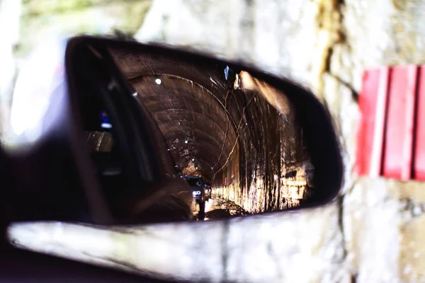 Embouteillage Dans Tunnel Balea Vue Rétroviseur Latéral Une Voiture Transfagarasan — Photo