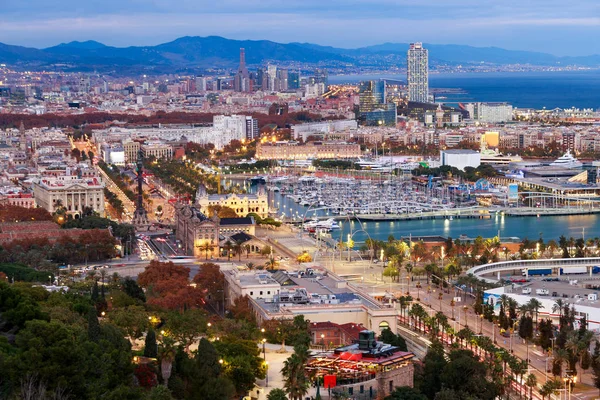 Flygfoto Över Barcelona City Blå Timmen Hamnen Och Vägar Spanien — Stockfoto