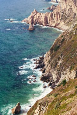 Cabo da Roca kayalar ve Portekiz, Avrupa'nın en batıdaki nokta mavi deniz