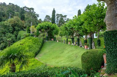 Villa del Balbianello yeşil bahçe. Lenno, İtalya
