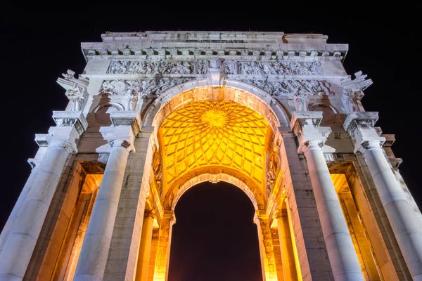 Seger Arch Natten Närbild Genua Italien — Stockfoto