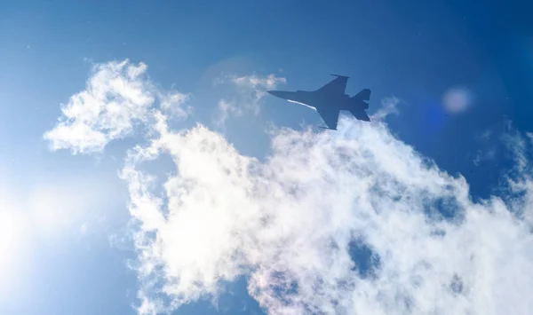 Aeronaves Militares Voando Sobre Céu Azul — Fotografia de Stock