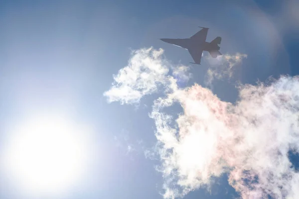 Aeronaves Militares Voando Sobre Céu Azul — Fotografia de Stock