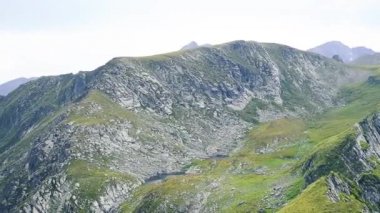 Fagaras yaz saati gün ışığından yararlanma, dağlarda. Romanya güzellikleri
