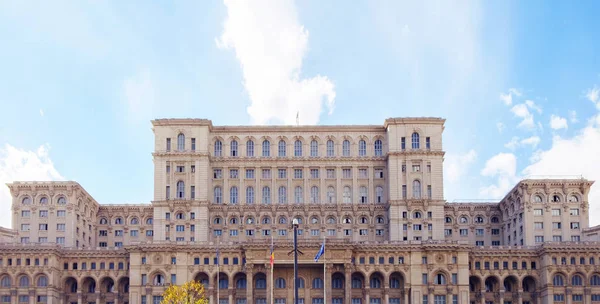Gevel Van Parliament House Boekarest Roemenië — Stockfoto