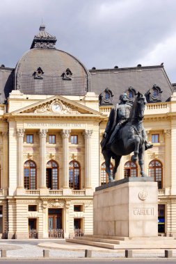 Cephe merkezi Üniversite Kütüphanesi ve Carol anıt ben, Bucharest, Romanya