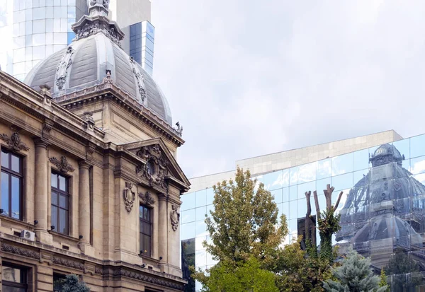 Die Architektur Der Alten Stadtgebäude Bukarest Rumänien — Stockfoto