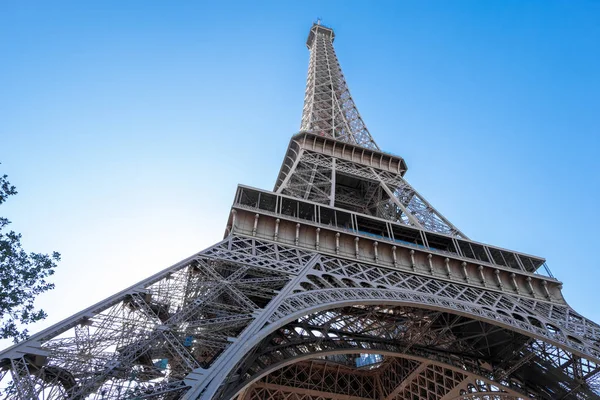 Weitwinkelblick Von Unten Auf Den Eiffelturm Maßstab Der Bauidee Blauer — Stockfoto