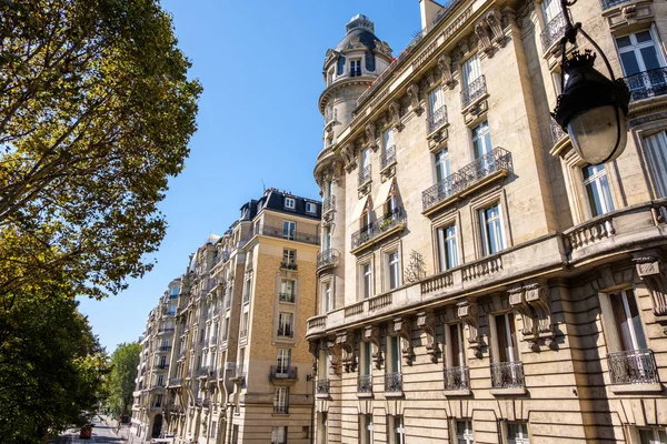 Ampio Sguardo Alle Strade Parigi Edifici Con Elegante Architettura Francese — Foto Stock