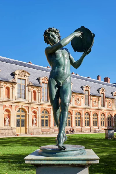 Estatua Niño Jardín Diane Primer Plano Tiro Palacio Fountainebleau Francia —  Fotos de Stock