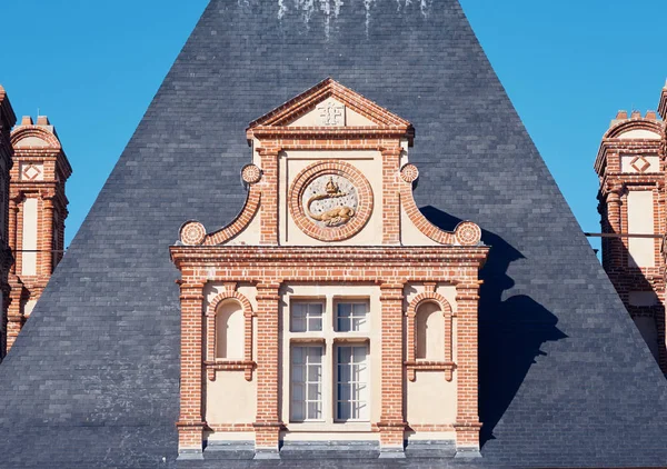 Ανάκτορο Φονταινεμπλώ Πρόσοψη Στο Φως Της Ημέρας Παρίσι Γαλλία — Φωτογραφία Αρχείου
