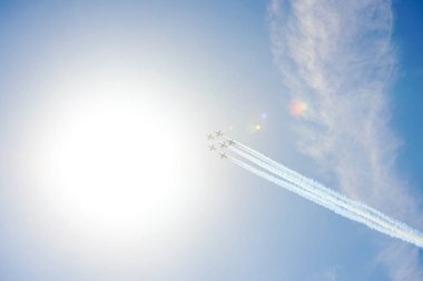 Chisinau Uluslararası Havaalanı 'nda uçak gösterisi. Uçakların yakın plan çekimleri için. Moldova