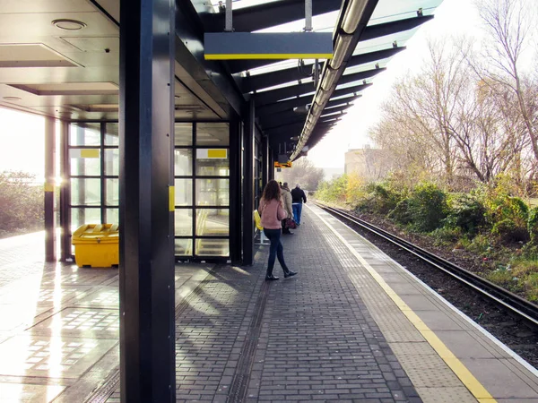 The platform of a train station — Stock Photo, Image