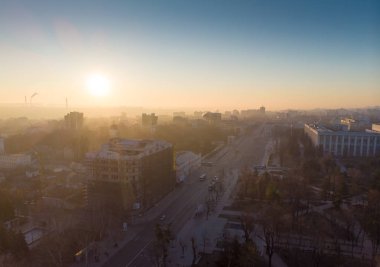 Stefan cel mare merkez bulvarı gün doğumunda