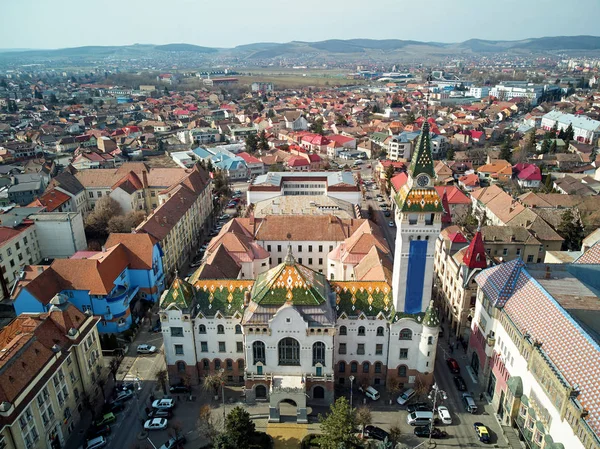 Foto aérea del ayuntamiento de Targu Mures — Foto de Stock