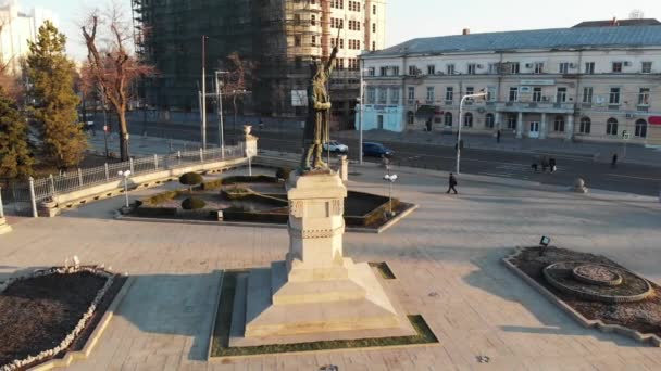 Chisinau Moldova Marzo 2019 Tiro Aéreo Con Dron Estatua Stefan — Vídeo de stock