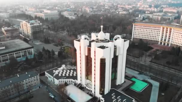 Vista Aérea Del Edificio Presidencia Amanecer Rápido Lapso Tiempo Chisinau — Vídeo de stock