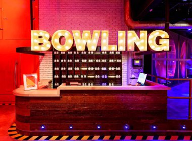 ışıklar ile büyük bowling metin