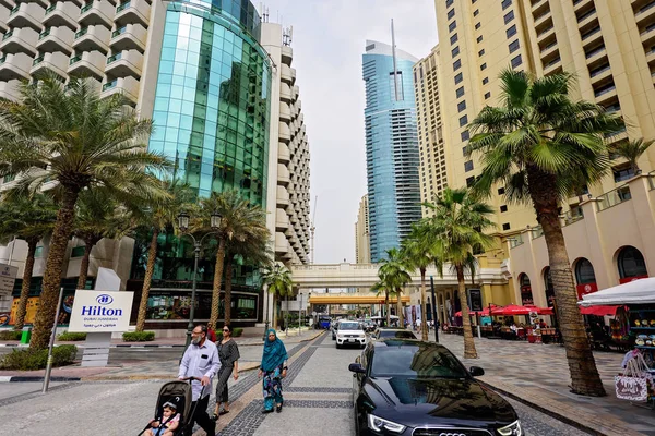 Street in a developed city — Stock Photo, Image