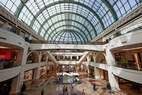 迪拜购物中心在白天 — 图库照片