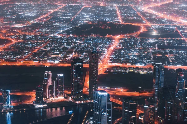 Πολύχρωμη θέα στο Ντουμπάι, Ηνωμένα Αραβικά Εμιράτα — Φωτογραφία Αρχείου