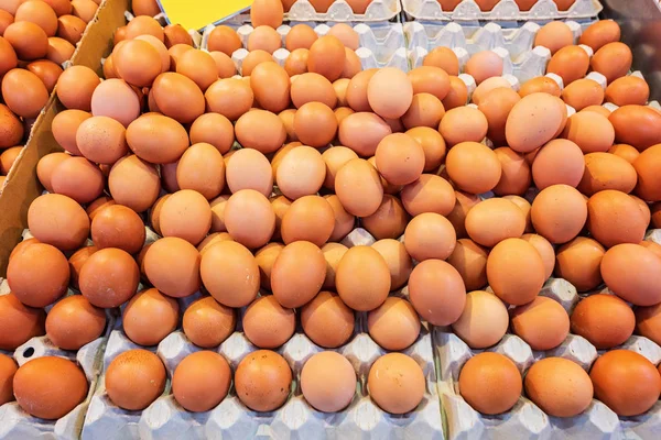 A lot of eggs at the market — Stock Photo, Image