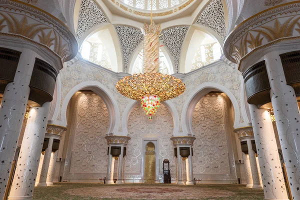 Maravillosas decoraciones de estilo de Oriente Medio dentro de la famosa Ella —  Fotos de Stock