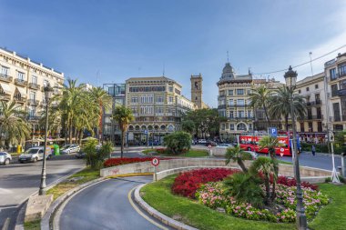Val Katedrali'nin bulunduğu Plaza de la Virgen