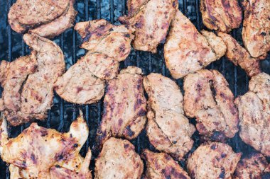 Ateşte ızgara dana barbekü