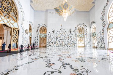 Ünlü O içinde Harika Orta Doğu tarzı süslemeleri