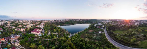 Vista panorámica del parque Valea Morilor al atardecer — Foto de Stock