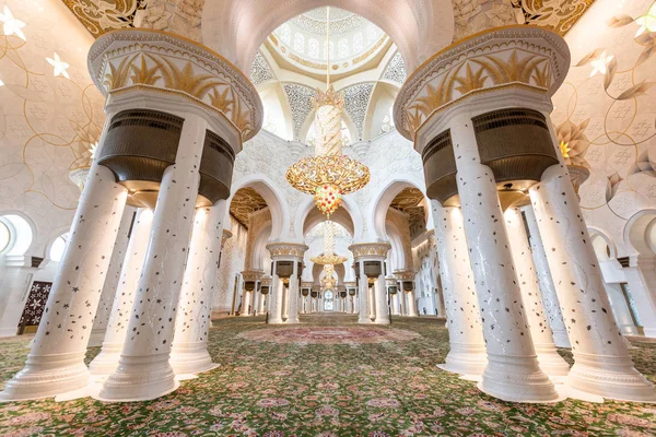 Maravillosas decoraciones de estilo de Oriente Medio dentro de la famosa Ella —  Fotos de Stock