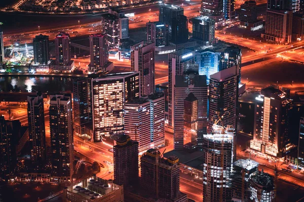 Πολύχρωμη θέα στο Ντουμπάι, Ηνωμένα Αραβικά Εμιράτα — Φωτογραφία Αρχείου