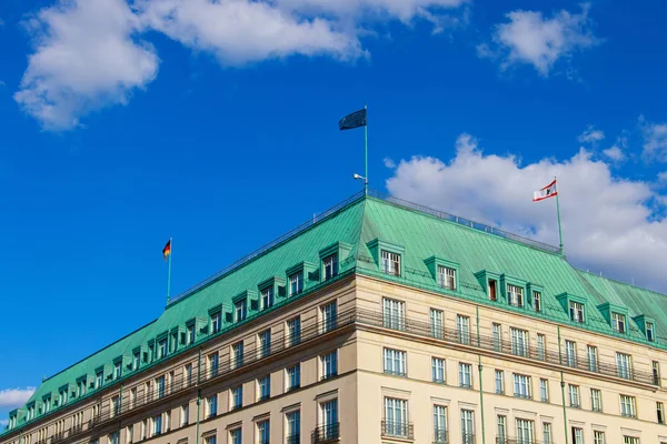 Edificio in piazza parigina a Berlino — Foto Stock