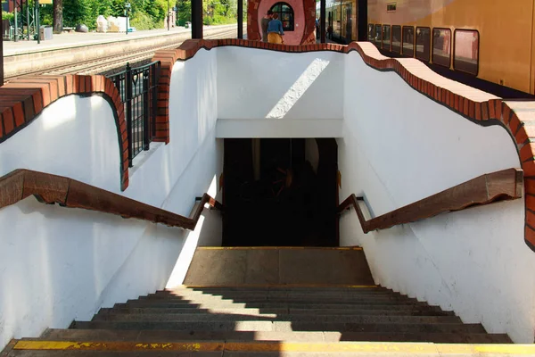 Metro desde la estación de tren — Foto de Stock