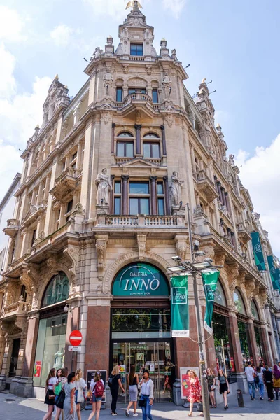 Gün ışığında şehrin sokakları