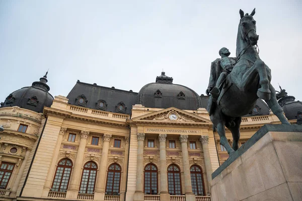 Bucharest Romania Enero 2020 Biblioteca Universidad Central Carol Monumento Ecuestre — Foto de Stock